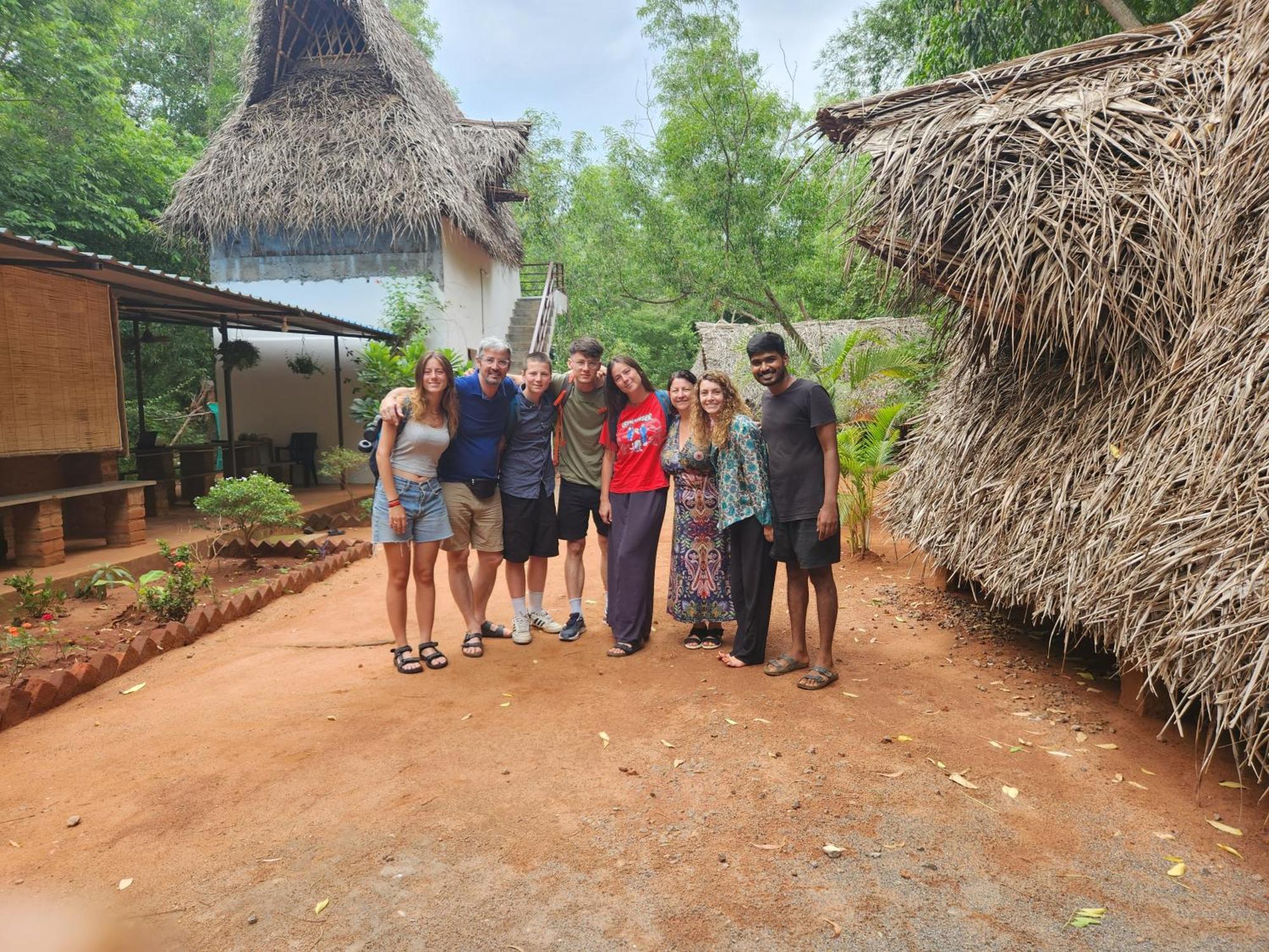 Nebula Nest Cafe & Hostel Auroville Exterior foto